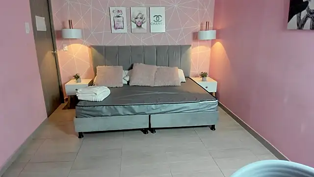 Snapshot of zara__sweet chatting on 01.29.25 zara sweet online show from 01.29.25