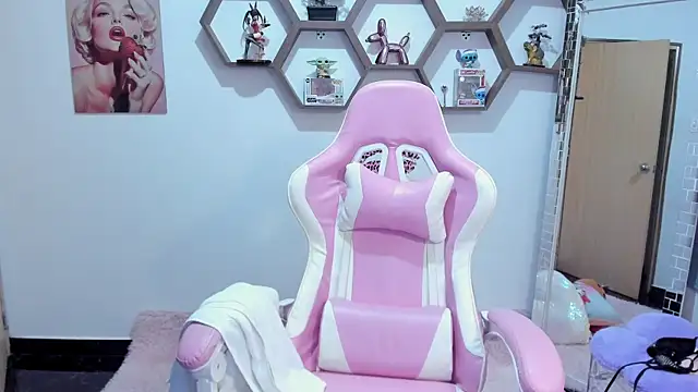 SharonSander online show from 06.04.26