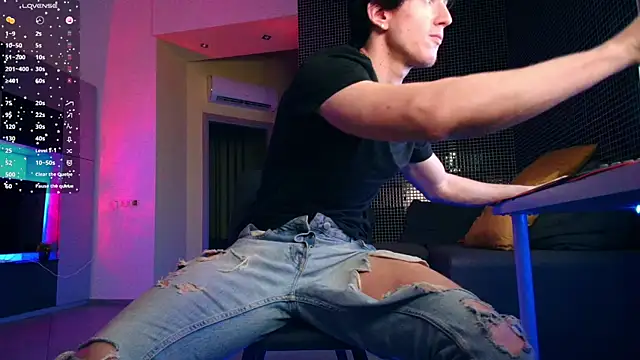 ChristianLevine  online show from 06.10.26