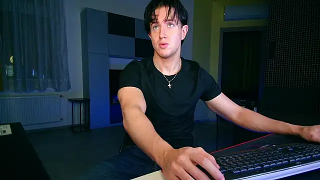 ChristianLevine  online show from 07.23.26