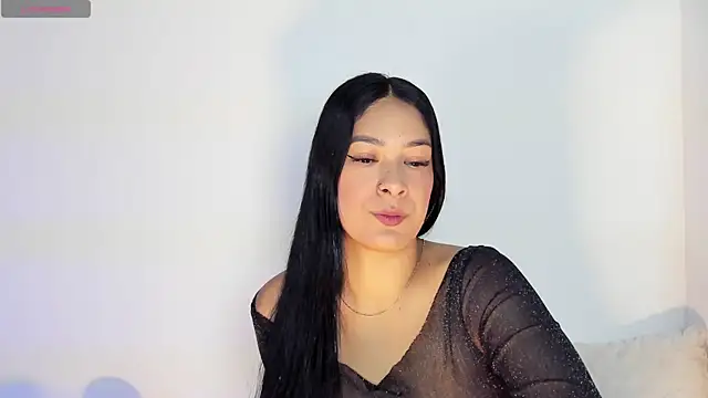 Snapshot of bella_hadid1_ chatting on 06.21.26 bella hadid1 online show from 06.21.26