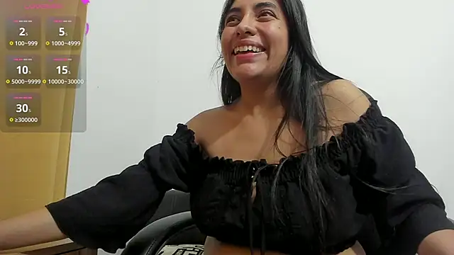 Snapshot of miss_eylens chatting on 02.07.25 miss eylens online show from 02.07.25