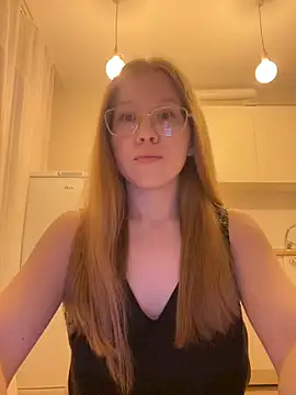 Eva Weyne online show from 10.22.25