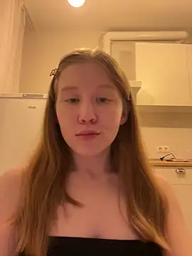 Snapshot of Eva_Weyne chatting on 04.26.26 Eva Weyne online show from 04.26.26