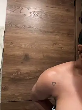 Snapshot of Brunettexio chatting on 02.09.25 Brunettexio online show from 02.09.25