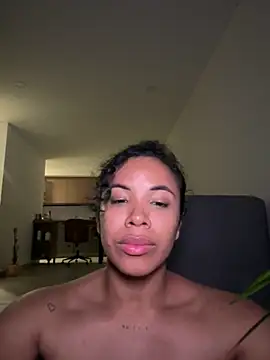 Snapshot of Brunettexio chatting on 02.09.25 Brunettexio online show from 02.09.25