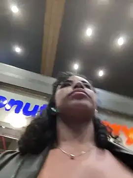 Snapshot of Brunettexio chatting on 03.14.25 Brunettexio online show from 03.14.25