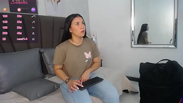 Sofi Perez  online show from 05.25.26