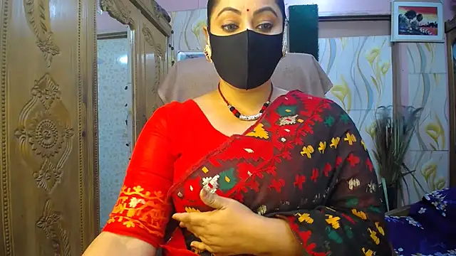 Snapshot of SohanaSabaSexy chatting on 11.25.25 SohanaSabaSexy online show from 11.25.25