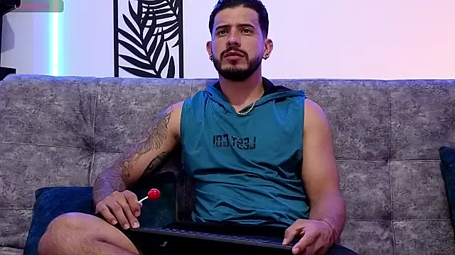 Snapshot of Bruno_Mattos chatting on 01.17.25 Bruno Mattos online show from 01.17.25