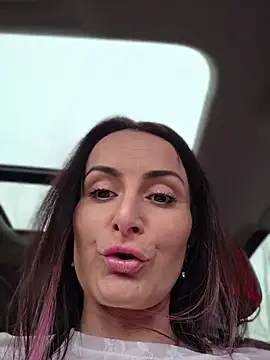 Snapshot of _AHHA_ chatting on 03.27.26 AHHA online show from 03.27.26