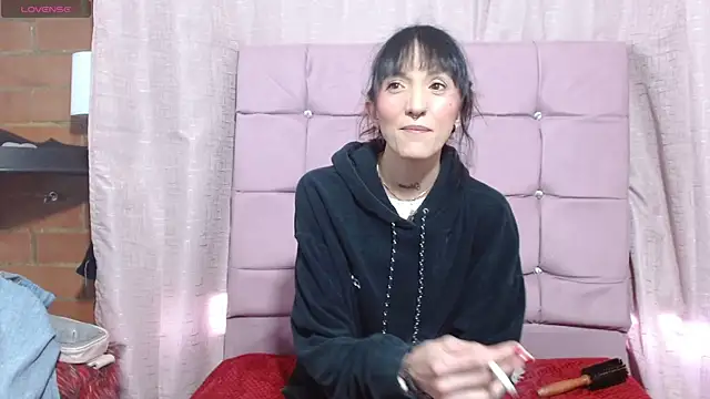 Snapshot of Sakura_and_yuki chatting on 12.10.24 Sakura and yuki online show from 12.10.24
