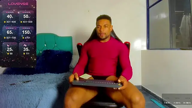 Snapshot of estebanlobo- chatting on 12.15.24 estebanlobo- online show from 12.15.24