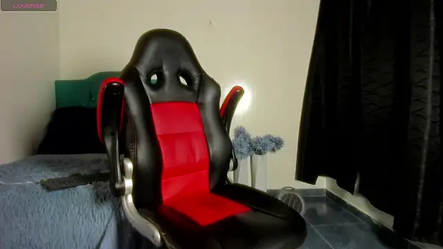 Snapshot of estebanlobo- chatting on 01.18.25 estebanlobo- online show from 01.18.25