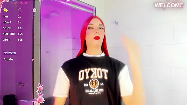 Snapshot of Victoria_Kastelo chatting on 10.25.25 Victoria Kastelo online show from 10.25.25