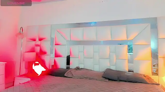 Victoria Kastelo online show from 04.18.26