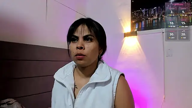 Julieta Coopeer  online show from 05.24.26