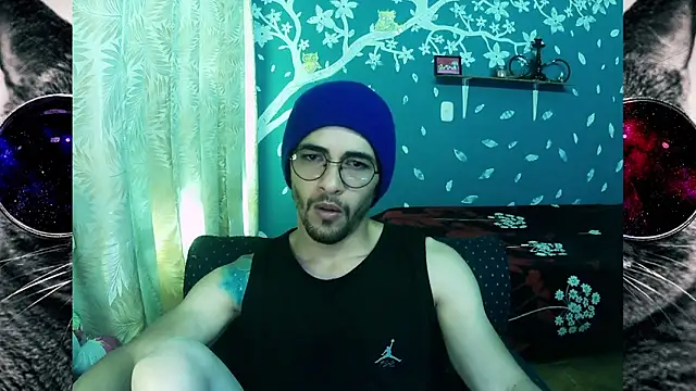 Snapshot of ponzothc chatting on 09.16.25 ponzothc online show from 09.16.25