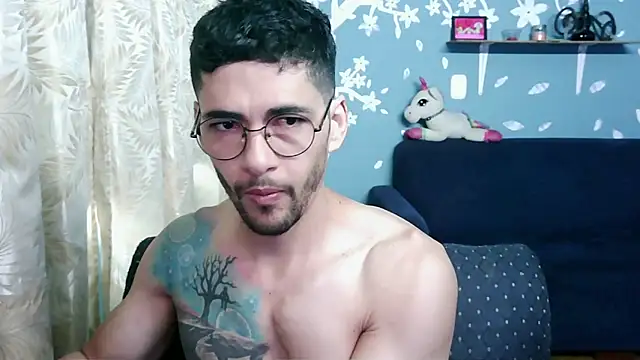 Snapshot of ponzothc chatting on 11.13.25 ponzothc online show from 11.13.25