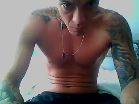 Snapshot of Skater29xx2 chatting on 12.13.24 Skater29xx2 online show from 12.13.24