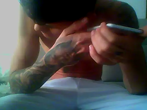 Snapshot of Skater29xx2 chatting on 01.27.25 Skater29xx2 online show from 01.27.25