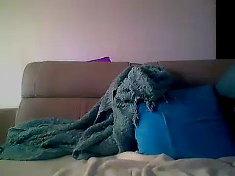 Snapshot of Skater29xx2 chatting on 02.10.25 Skater29xx2 online show from 02.10.25