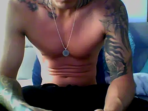 Snapshot of Skater29xx2 chatting on 02.12.25 Skater29xx2 online show from 02.12.25