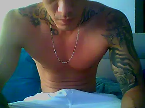 Snapshot of Skater29xx2 chatting on 02.17.25 Skater29xx2 online show from 02.17.25