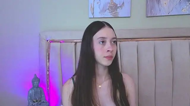 Snapshot of sophiia_grey_1 chatting on 05.20.26 sophiia grey 1 online show from 05.20.26