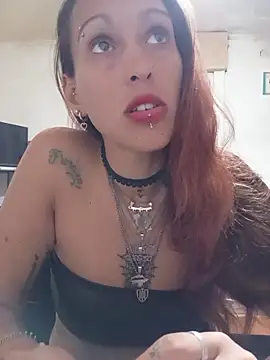 Snapshot of Zorrita_Fox chatting on 04.19.26 Zorrita Fox online show from 04.19.26