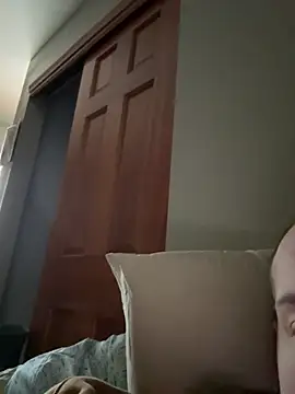 Snapshot of leaveyouspeachless chatting on 01.17.26 leaveyouspeachless online show from 01.17.26