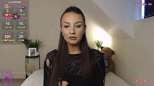 Snapshot of SecretSienna chatting on 03.16.25 SecretSienna online show from 03.16.25