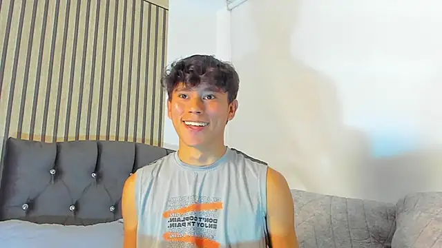 Snapshot of Angel_esteban_fx chatting on 05.30.26 Angel esteban fx online show from 05.30.26