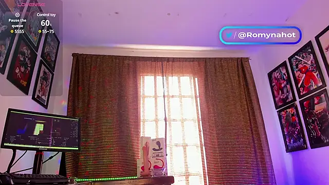 Snapshot of Romynahotx chatting on 01.24.25 Romynahotx online show from 01.24.25