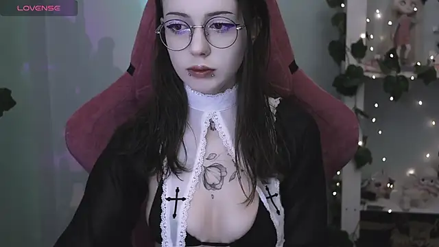 prettybones online show from 04.21.26