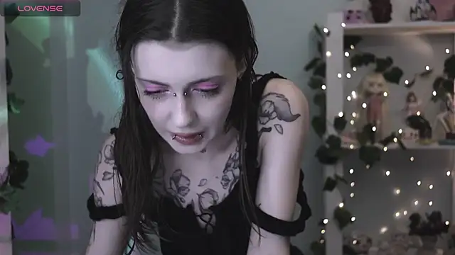 prettybones online show from 06.24.26