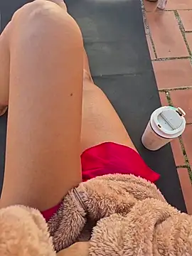 Snapshot of SexyErola27 chatting on 03.12.26 SexyErola27 online show from 03.12.26