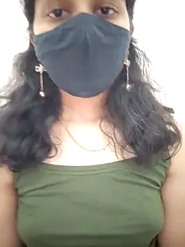 Snapshot of Angleannie chatting on 10.27.25 Angleannie online show from 10.27.25