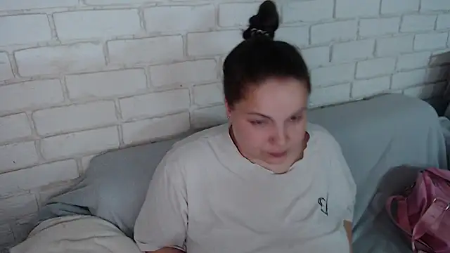 Snapshot of Crazyy_girl_ chatting on 05.24.26 Crazyy girl online show from 05.24.26