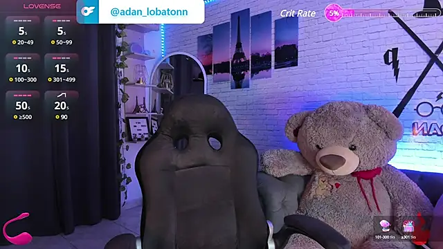 Snapshot of Naughty_Charly chatting on 01.11.25 Naughty Charly online show from 01.11.25
