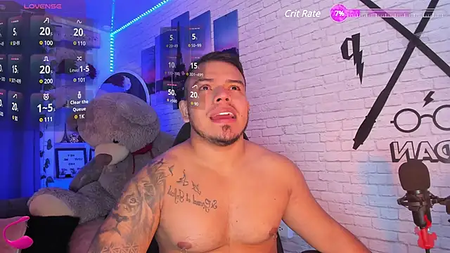 Snapshot of Naughty_Charly chatting on 01.21.25 Naughty Charly online show from 01.21.25