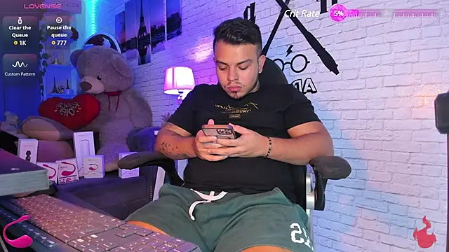 Snapshot of Naughty_Charly chatting on 02.15.25 Naughty Charly online show from 02.15.25