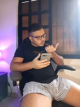 Snapshot of Naughty_Charly chatting on 05.05.26 Naughty Charly online show from 05.05.26