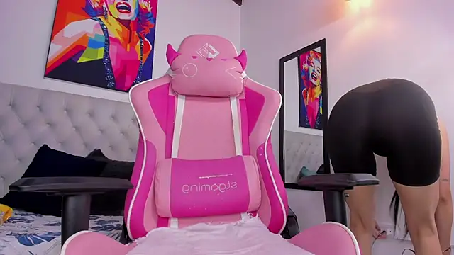 KristalFoxx online show from 11.25.25