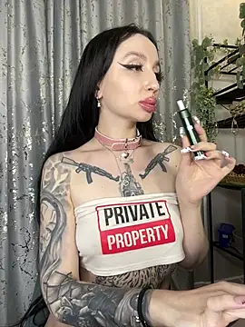 Snapshot of Molly__Moon chatting on 02.03.26 Molly Moon online show from 02.03.26