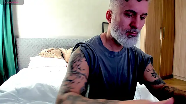 Snapshot of BlowMyXXL chatting on 02.20.25 BlowMyXXL online show from 02.20.25