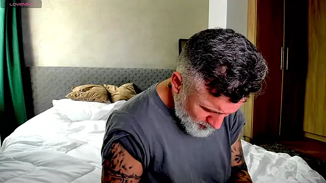 Snapshot of BlowMyXXL chatting on 02.20.25 BlowMyXXL online show from 02.20.25