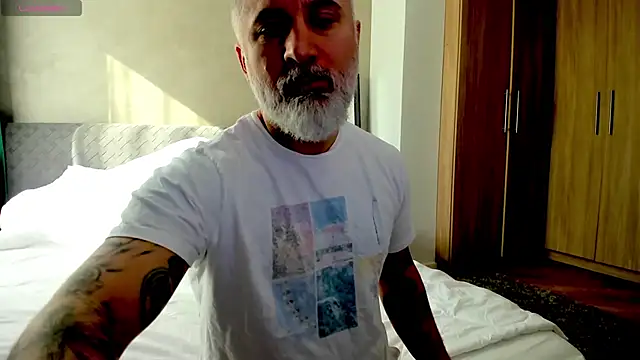 Snapshot of BlowMyXXL chatting on 02.24.25 BlowMyXXL online show from 02.24.25