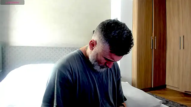 Snapshot of BlowMyXXL chatting on 03.04.25 BlowMyXXL online show from 03.04.25