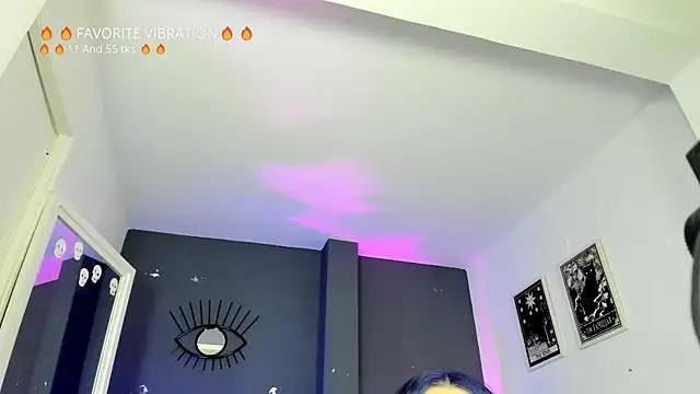 Raven Witch  online show from 04.13.26